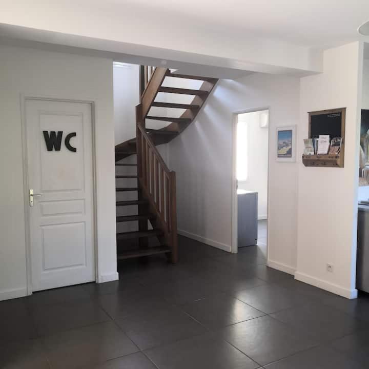 Villa Spacieuse Avec Terrasse Et Vue Mont Ventoux Entrechaux Kültér fotó