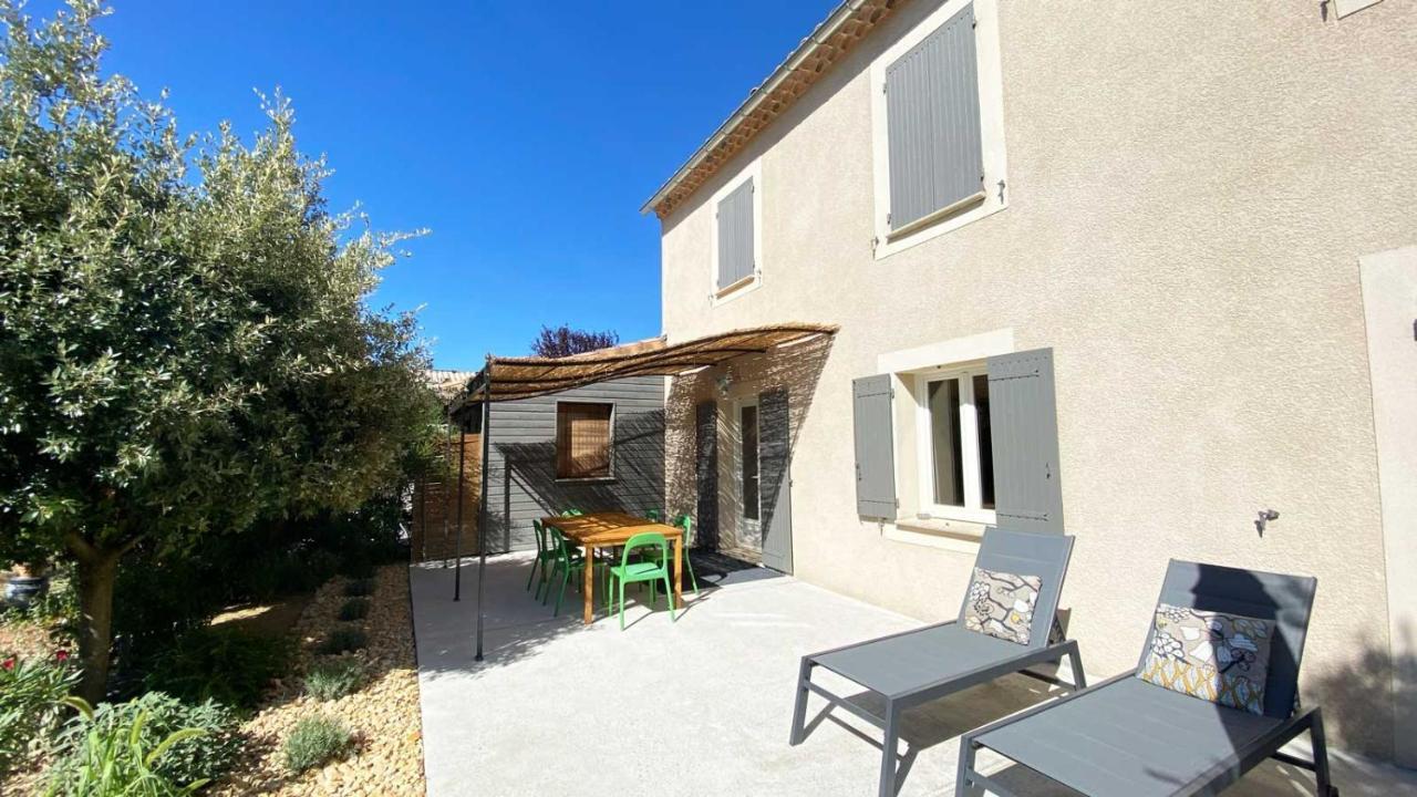 Villa Spacieuse Avec Terrasse Et Vue Mont Ventoux Entrechaux Kültér fotó