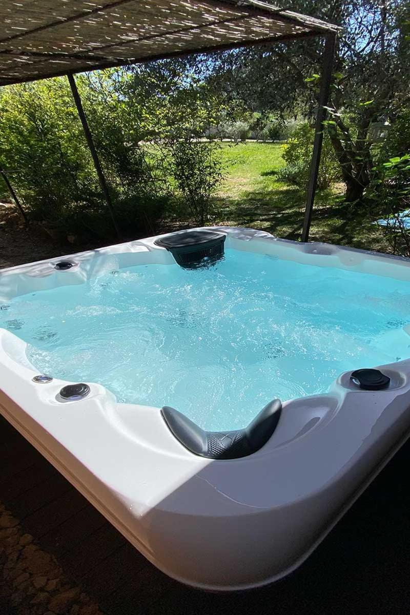 Villa Spacieuse Avec Terrasse Et Vue Mont Ventoux Entrechaux Kültér fotó