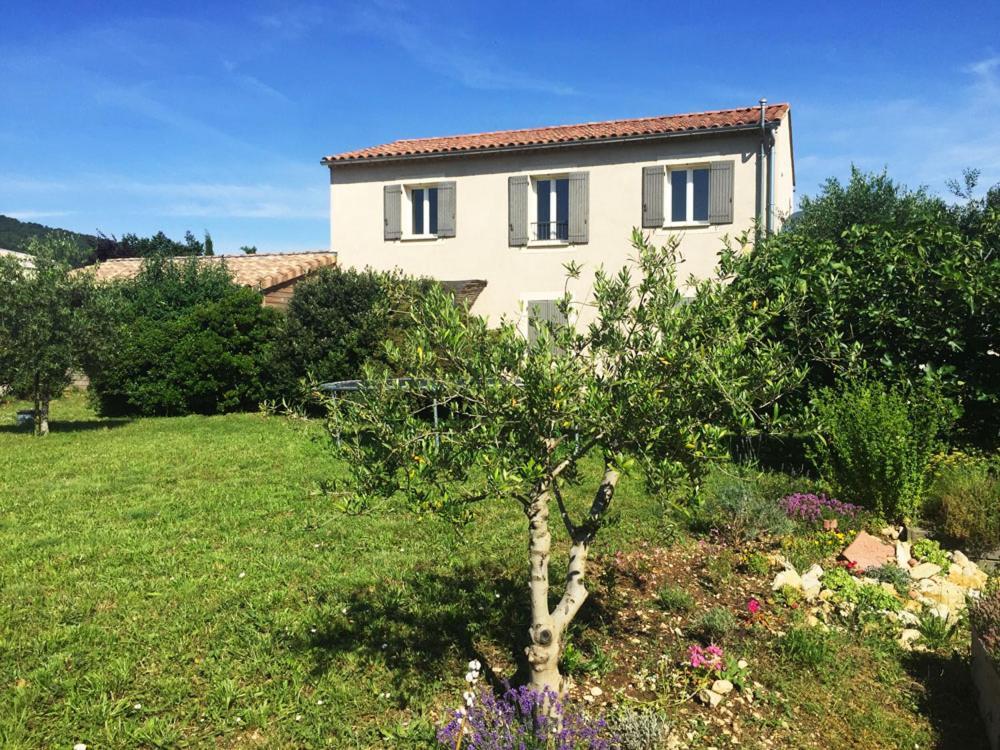 Villa Spacieuse Avec Terrasse Et Vue Mont Ventoux Entrechaux Kültér fotó